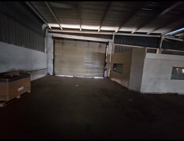 1,499M² WAREHOUSE TO LET IN BENROSE